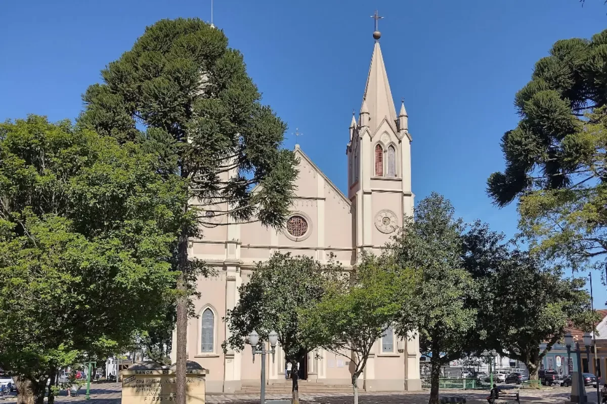 Igreja Matriz de Nossa Senhora da Piedade por fora