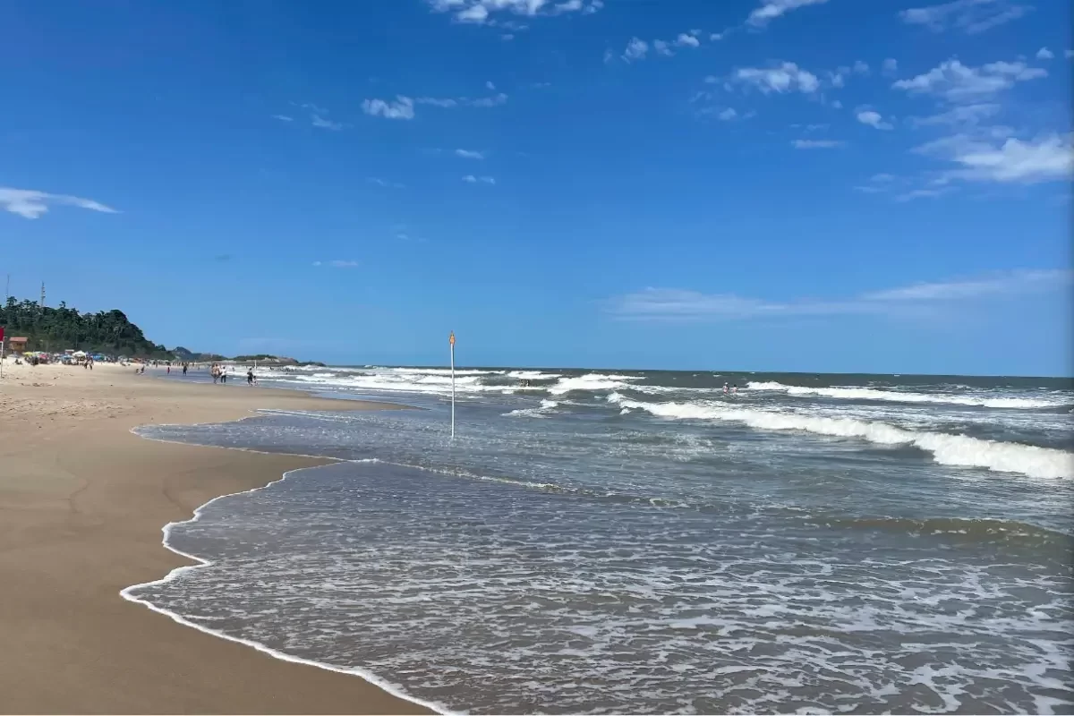 Praia Brava de Guaratuba na Areia