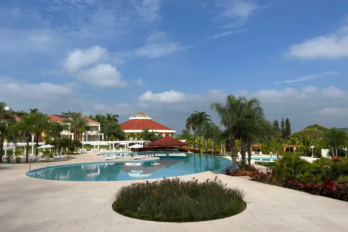 blue-tree-daj-resort-e-marina